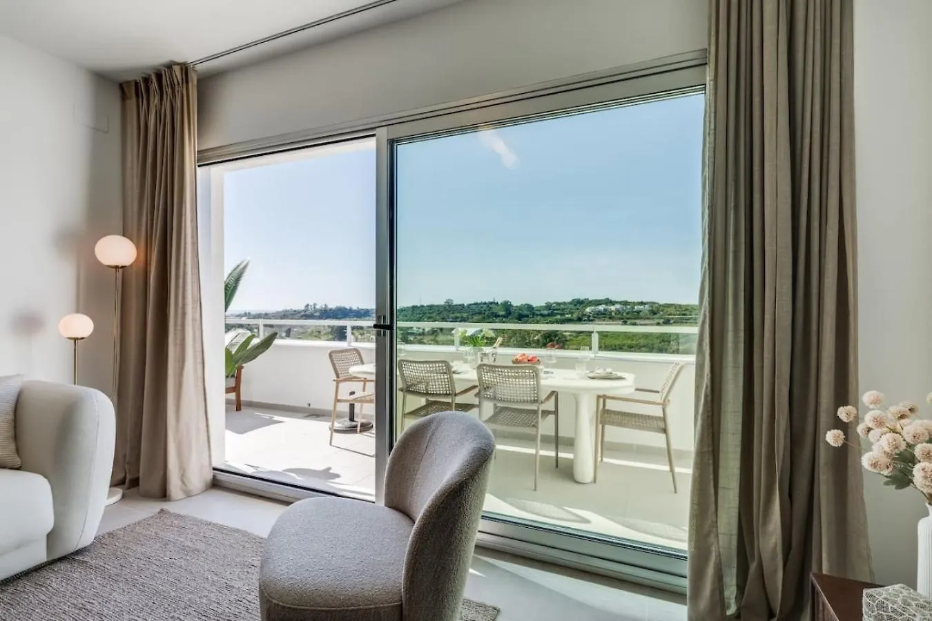 Brand New Penthouse In Estepona Apartamento